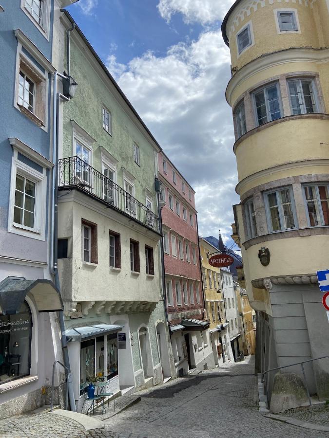 Marktplatz-Residenz - 110 m vom Traunsee, Balkon, Kachelofen, frisch saniert Gmunden Exterior foto